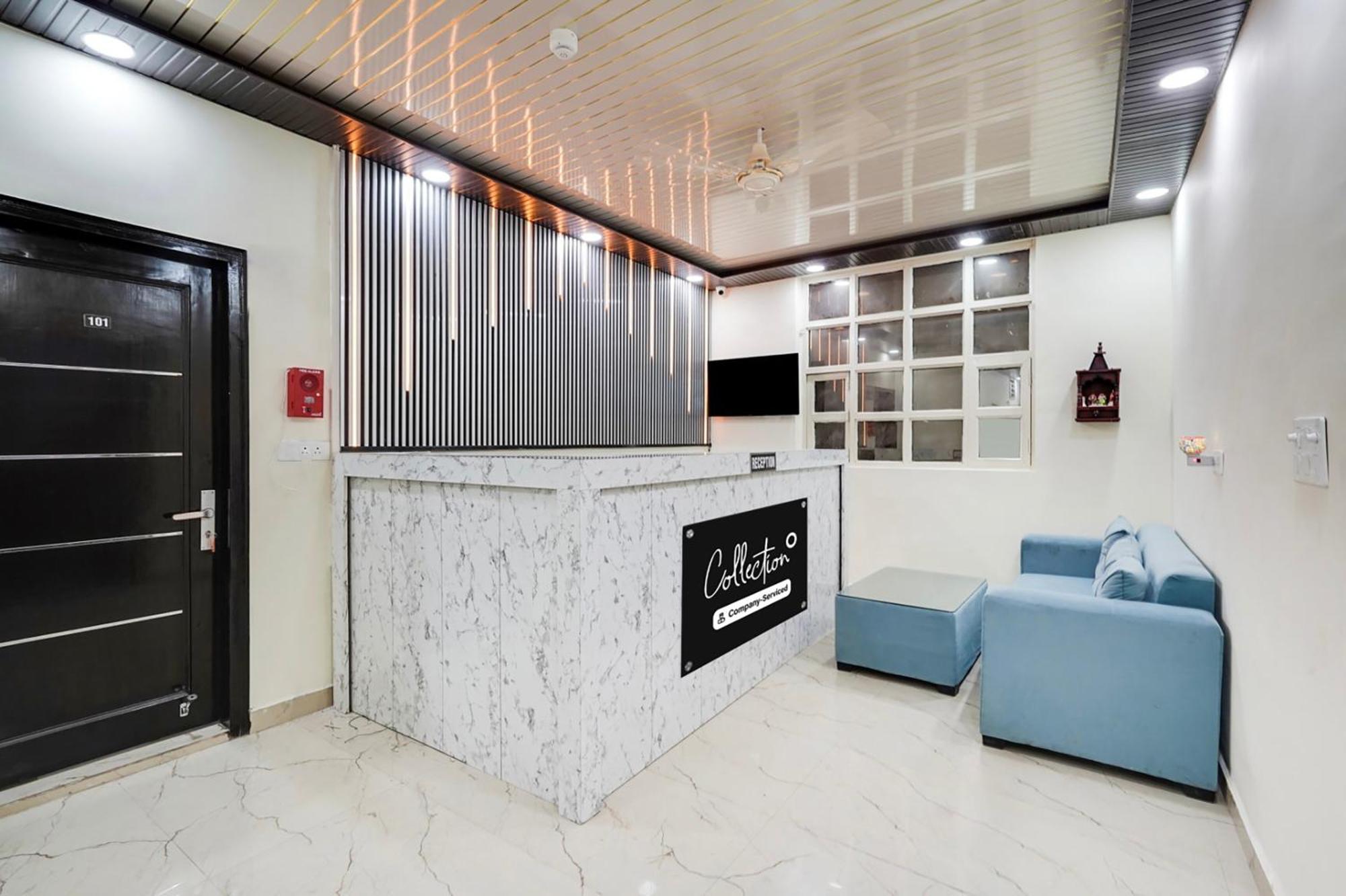 Hotel Super Collection O Nirman Vihar